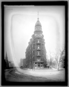 Portland Apt., 14th & Thomas Circle, (Washington, D.C.) LCCN2016826001