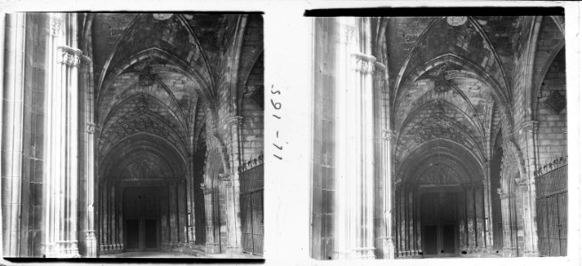 Porta romànica del claustre de la catedral de Barcelona