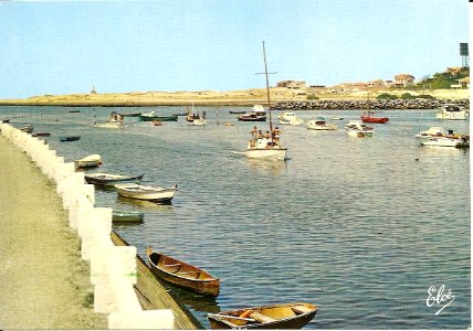 Port de Capbreton avant la pose des pontons