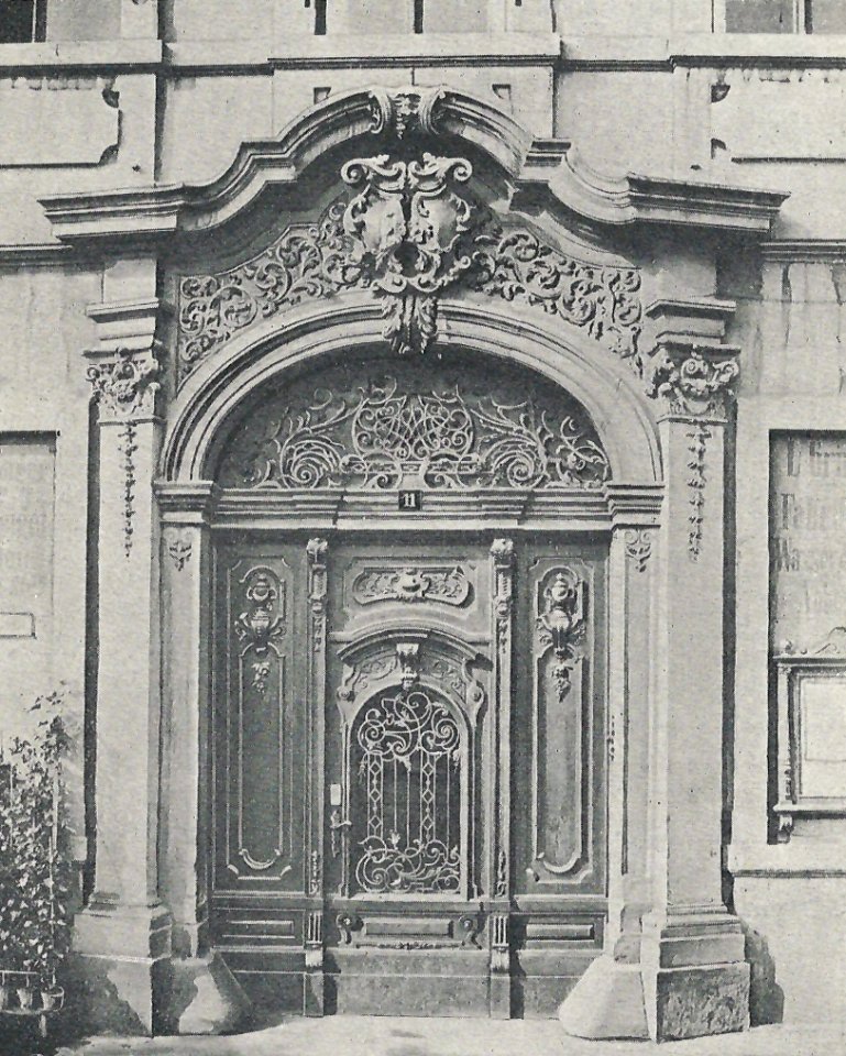 Portal des Hauses der Lebensversicherung Alte Markt 11