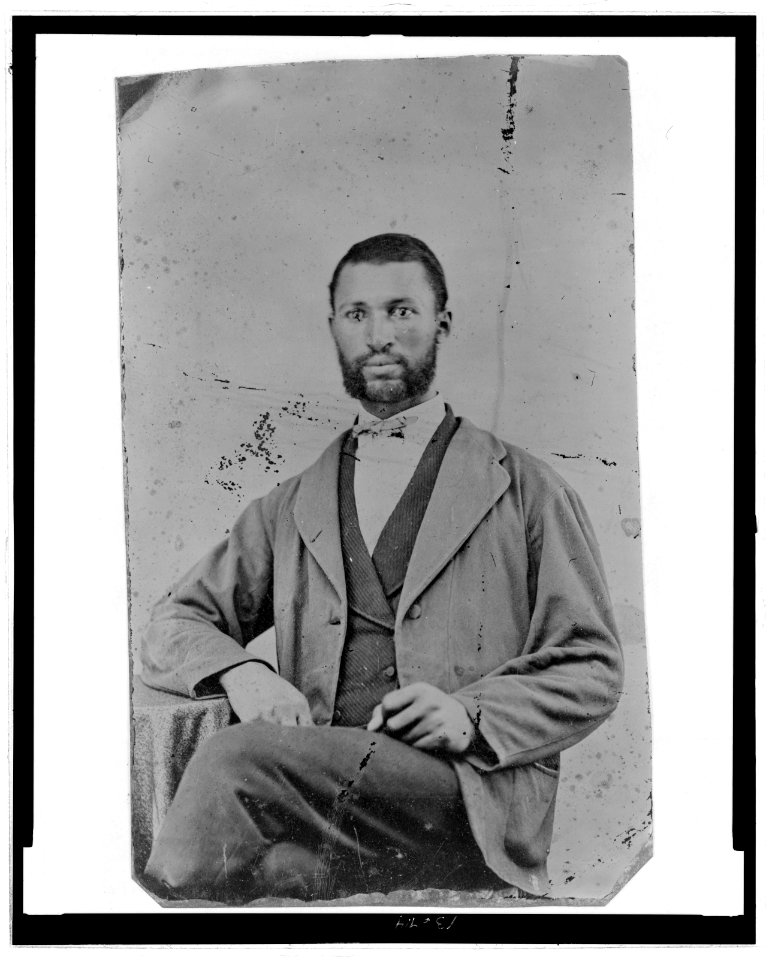 Portrait of an African American man, seated LCCN2006688035