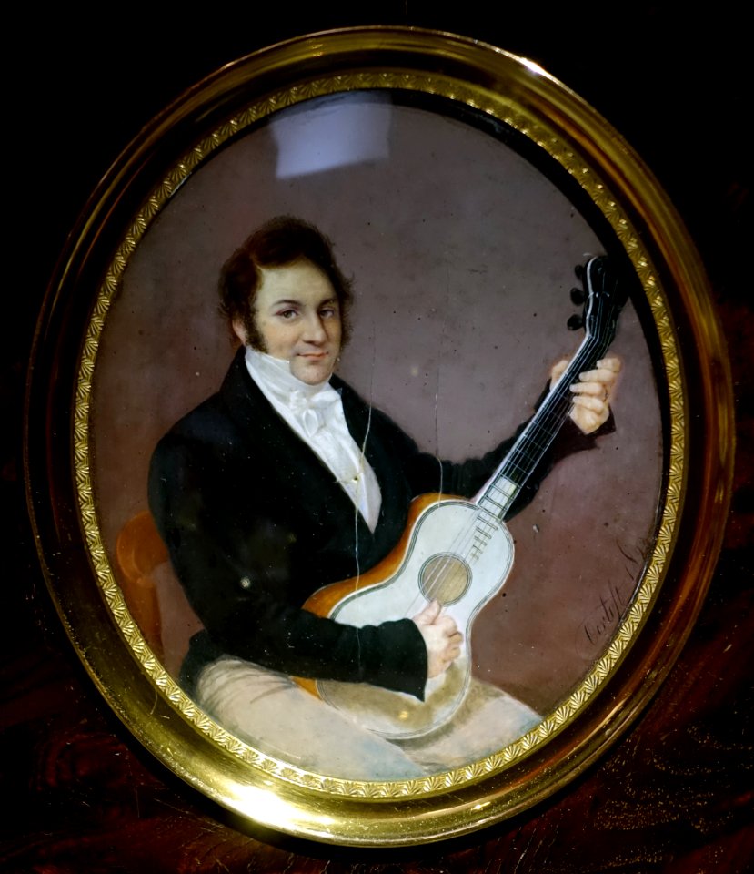 Portrait of a man playing the guitar, signed Joseph-Philippe Oorloft, Brussels, 1823, miniature on ivory - Cinquantenaire Museum - Brussels, Belgium - DSC08905