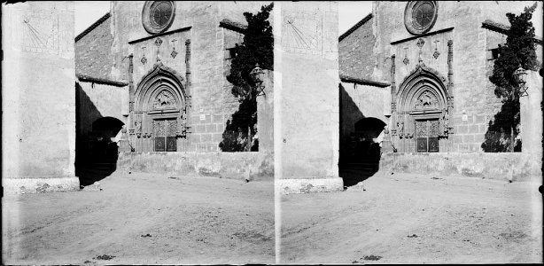 Portalada de l'església de Sant Martí de Provençals