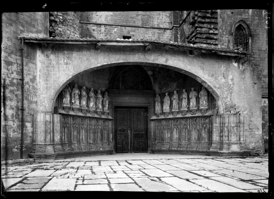 Porta dels Apòstols de la catedral de Girona (AFCEC VINTRO D 2623)