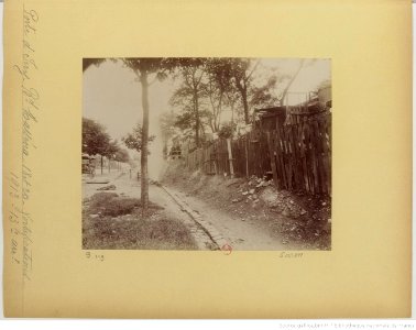 Porte d'Ivry, Impasse Masséna, 18 et 20, sur les fortifications, 13.e arr. - 1913Atget Eugène btv1b10507087w 1