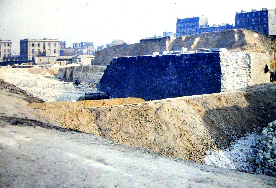 Porte de Clignancourt autochrome collection Albert Kahn museum