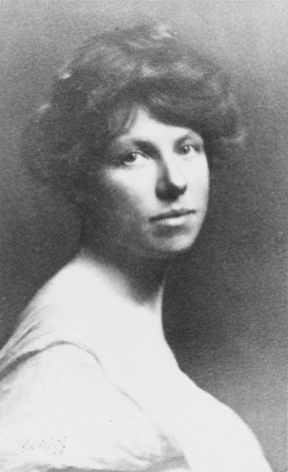Portrait of Charmian London JLP 562