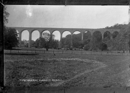 Porthkerry Viaduct, Barry (4641458)