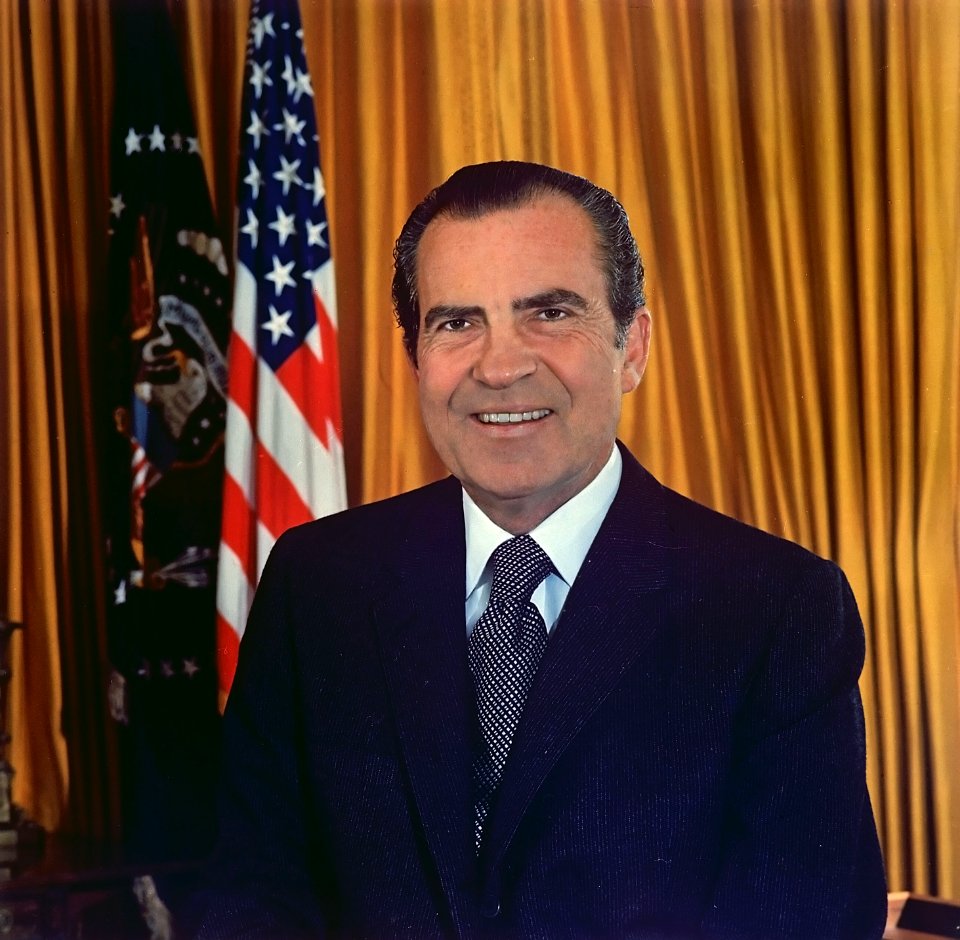 Portrait of President Nixon - NARA - 194402