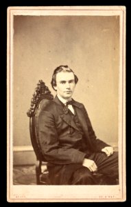 Portrait of a man, seated, facing right) - Stacy, 691 B'way LCCN2016653172 photo