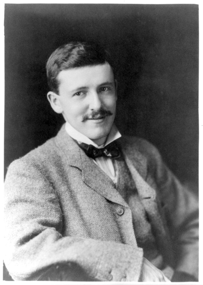 Portrait of man, head-and shoulders, facing right LCCN2001703947