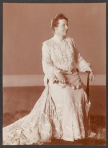Portrait of Mrs. Roosevelt's profile, seated LCCN2013649483