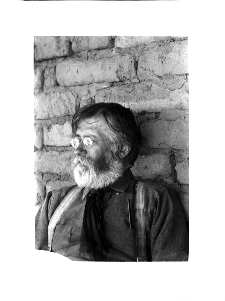 Portrait of Professor J.L. Hubbell, May 6, 1906 - June 6, 1906 (CHS-3434)