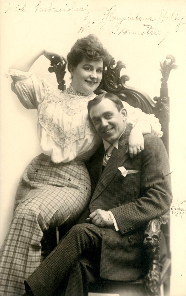 Portrait of vaudeville actors Armstrong and Holly (SAYRE 12345)