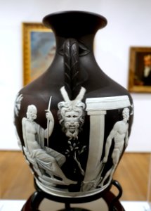 Portland Vase, Josiah Wedgwood & Sons, c. 1795, No. 9 of a limited edition, blue-black and white jasperware, view 4 - Fogg Art Museum, Harvard University - DSC01284