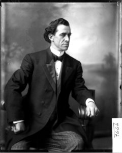 Portrait photograph of William Reeves 1907 (3195530688) photo