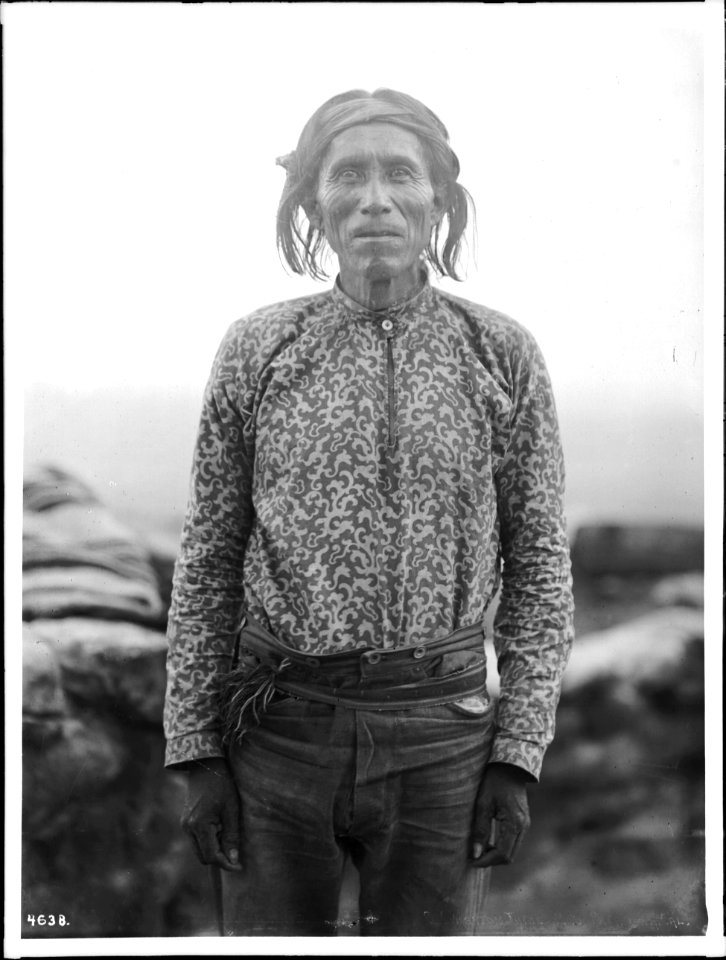 Portrait of Friendly, a Hopi man at the pueblo of Walpi, Arizona, ca.1898 (CHS-4638)