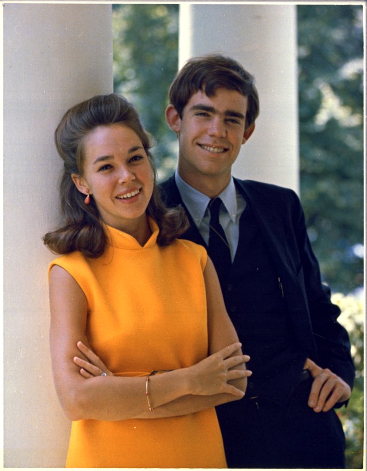 Portrait of Julie and David Eisenhower outside the White House. - NARA - 194309