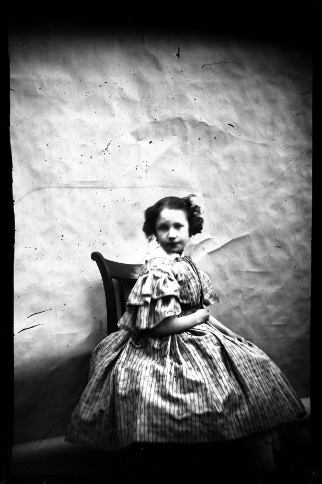Portret van een onbekend meisje foto 5 (max res)