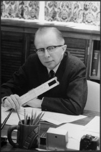 Portrait of Paul MacCraken, Chairman of the Council of Economic Advisers - NARA - 194621
