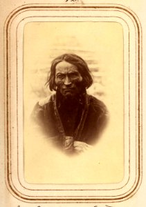 Porträtt av Amund Nilsson Länta, 70 år, Sirkas sameby. Lotten von Düben 1868 - Nordiska Museet - NMA.0039038 1