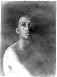 Portrait of Spanish-Hawaiian boy LCCN2016650385 photo