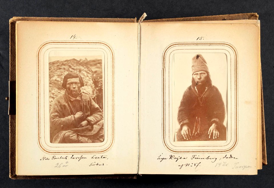 Porträtt av Nils Paulus Larsson Länta, 26 år, Sirkas sameby. Lotten von Düben 1868 - Nordiska Museet - NMA.0039040 2
