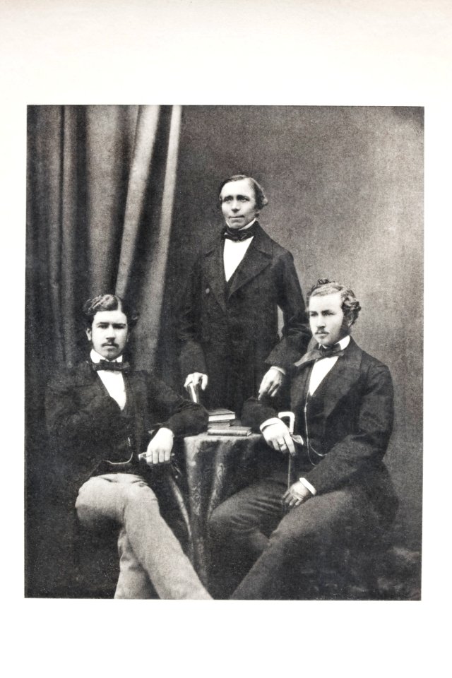 Porträtt. Walther och Hans von Hallwyl samt informatorn Kirchner - Hallwylska museet - 87329