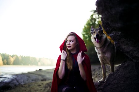 Girl little red riding hood Free photos photo