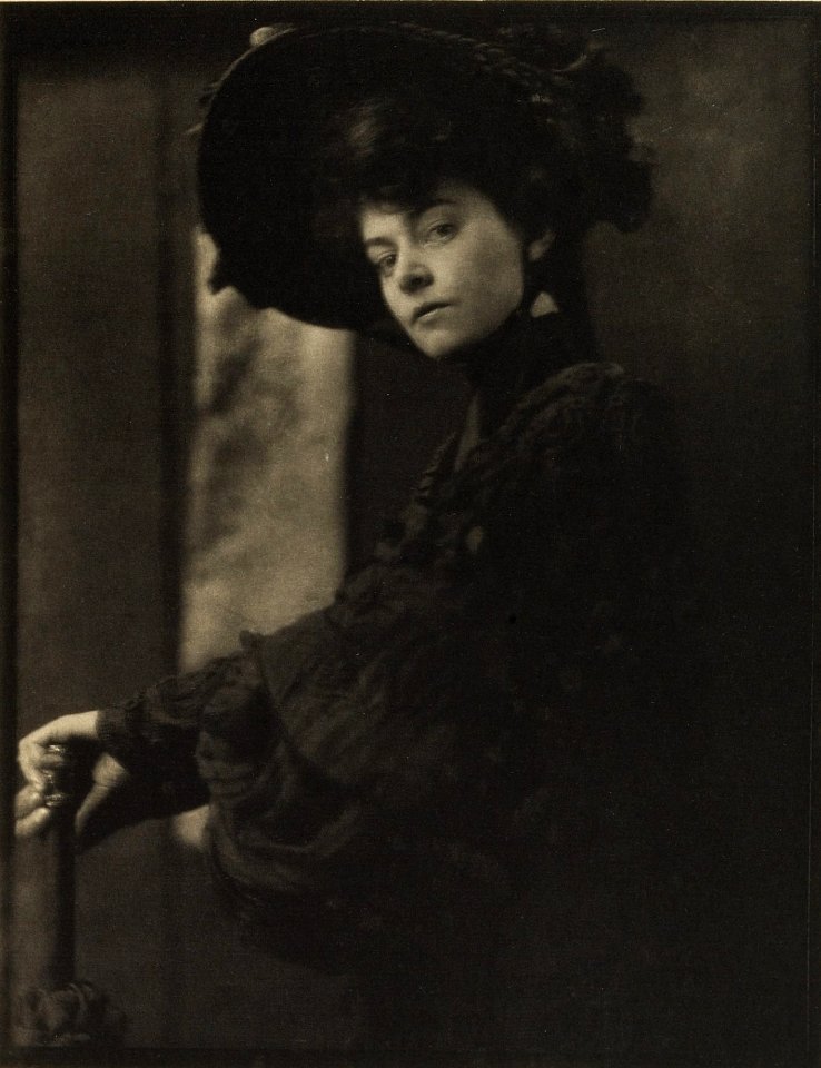 Portrait – Miss Minnie Ashley. Gertrude Käsebier Camera Work 10