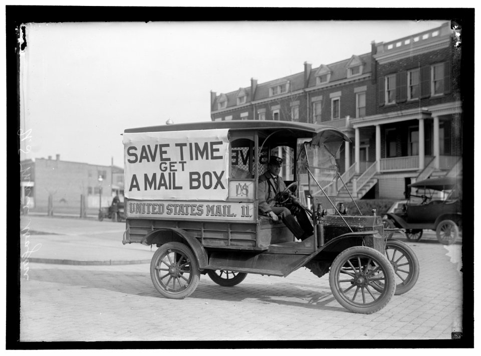 POST OFFICE DEPARTMENT MAIL WAGONS LCCN2016867254