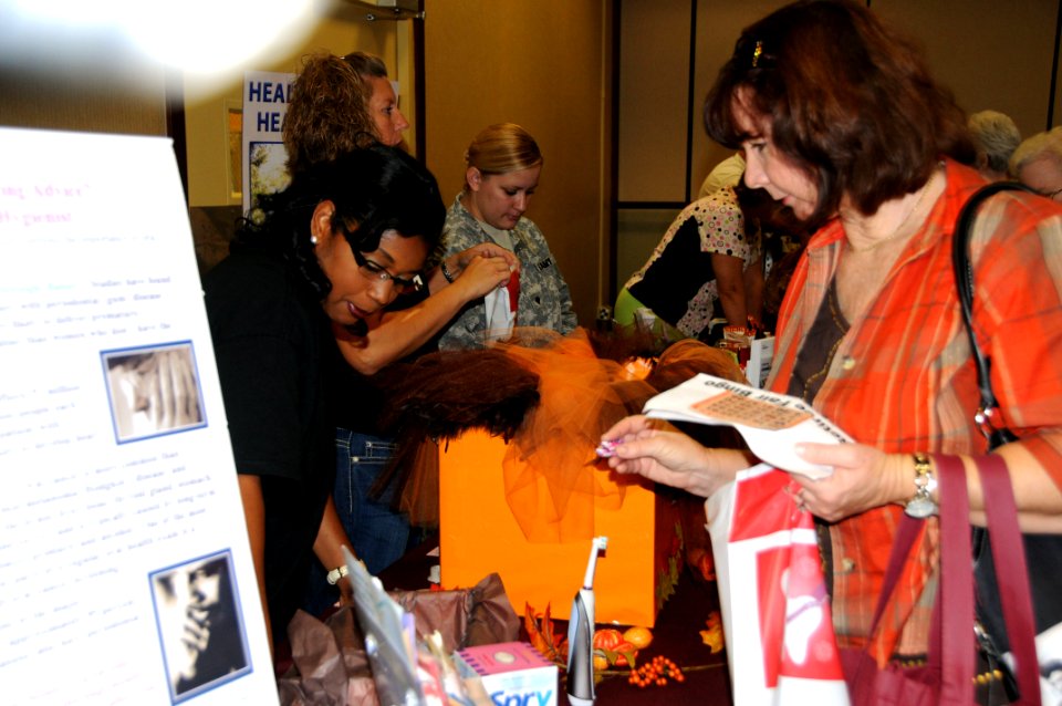 Post thanks retirees with appreciation day, health fair (6329383434)