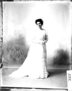 Portrait photograph of Mrs. Edwin Stephenson in wedding dress 1908 (3199631793)