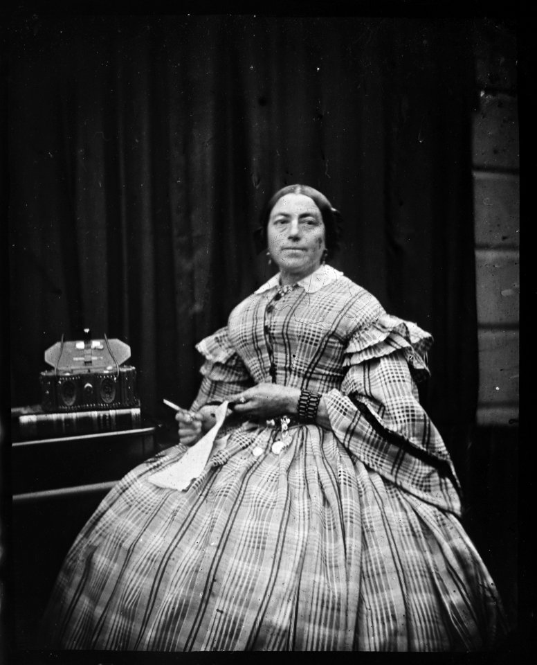 Portret van Hendrika Margaretha Outmans (1816-1888) of Neeltje Outmans (1818-onbekend ) (max res)