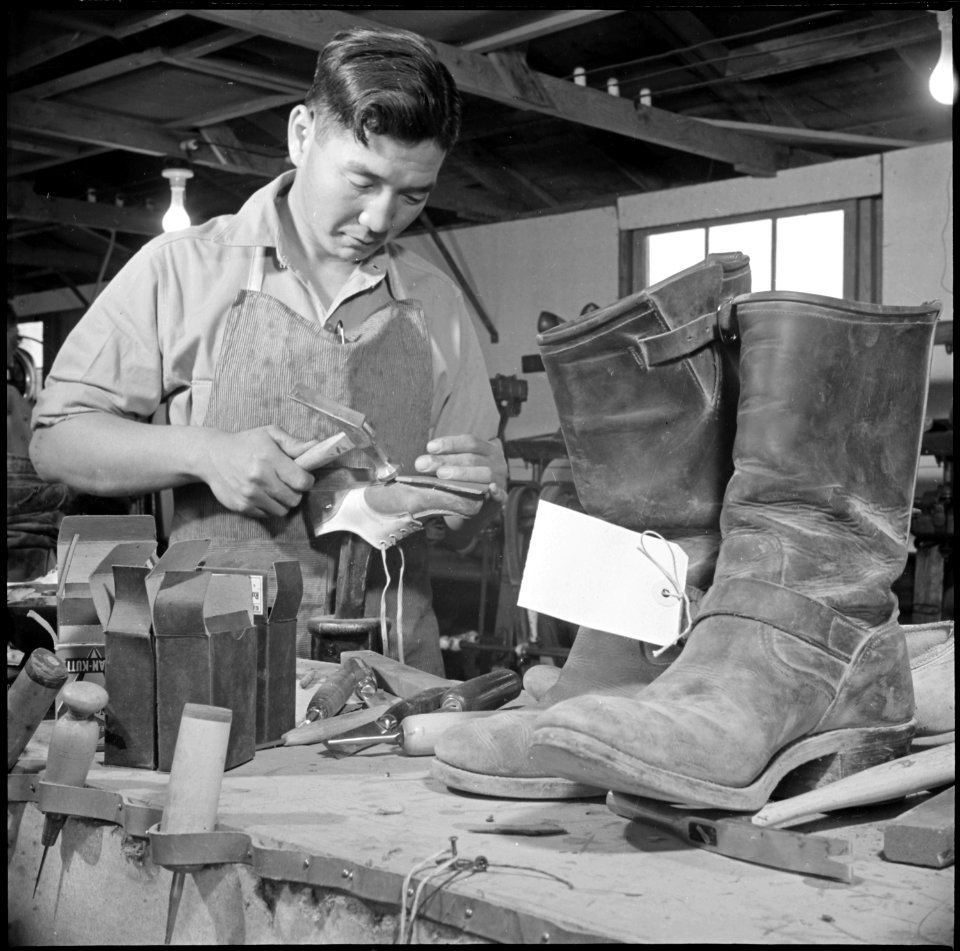 Poston, Arizona. Shoe Repair shop at Camp Number 1 - NARA - 536630