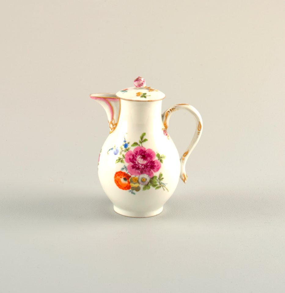 Pot And Cover, ca. 1745 (CH 18350211)