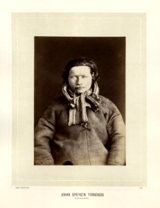 Portrett av Johan Spensen Tornensis med en pipe i munnen - Norsk folkemuseum - NF.15006-100