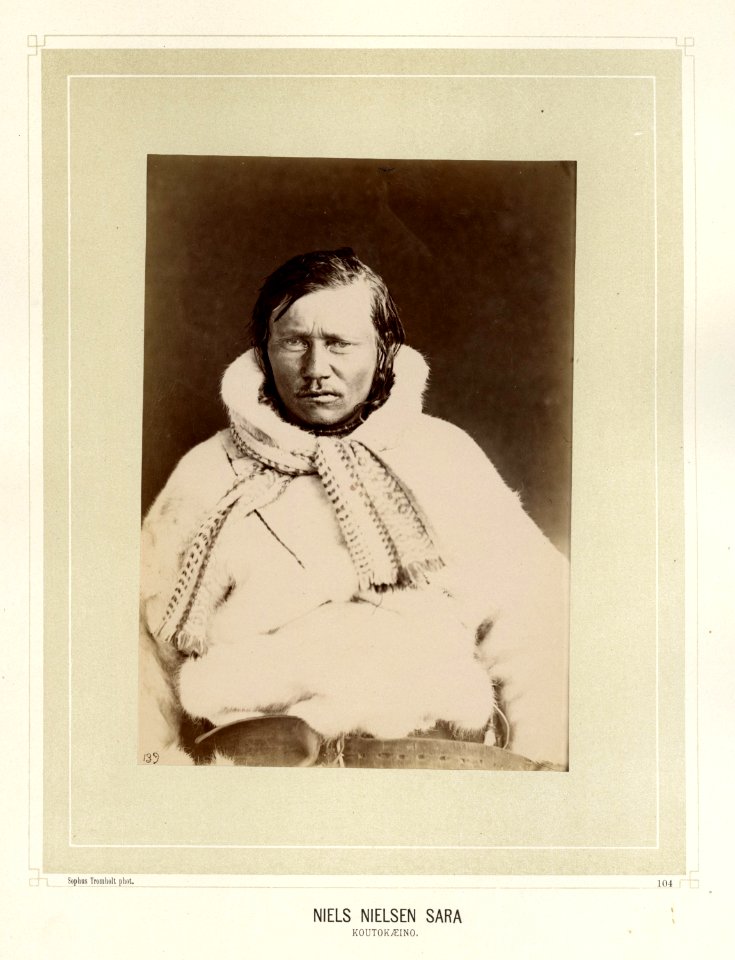 Portrett av Niels Nielsen Sara i pesk - Norsk folkemuseum - NF.15006-099