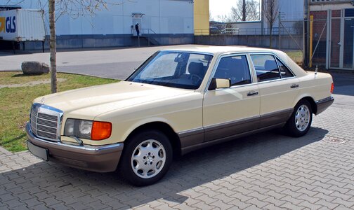 Oldtimer classic limousine photo