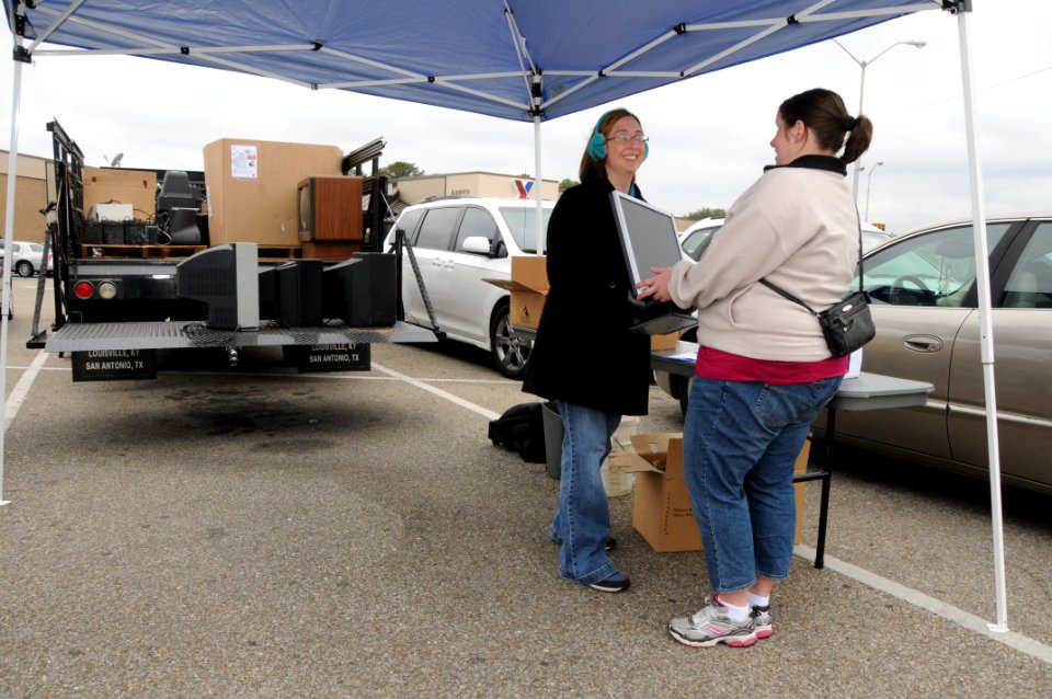Post participates in America Recycles Day (8380818685)