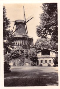 Potsdam - Sanssouci, Alemanha, Meados do Sec. XX, Castelo de Sanssouci, Moinho de vento histórico, Arquivo de Villa Maria, Angra do Heroísmo, Açores.