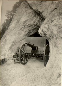 Positions Batterie Nro.29, GUGGSTELLUNG. Aufgenommen am 14. Juli 1916. (BildID 15477996)