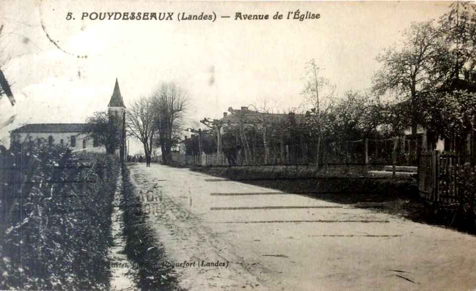 Pouydesseaux - avenue de l'église