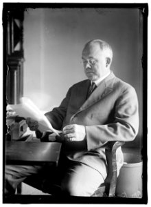 POWELL, G. HAROLD, CHIEF, PERISHABLE COMMODITIES DIV., U.S. FOOD ADMINISTRATION LCCN2016868300