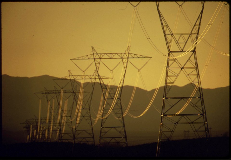 Power-lines-from-nearby-hoover-dam-bring-electricity-to-southern-california-may-1972 7153024477 o