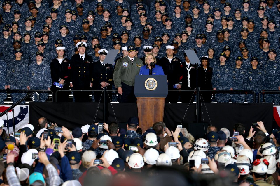 POTUS Visits Ford 09