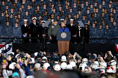 POTUS Visits Ford 09