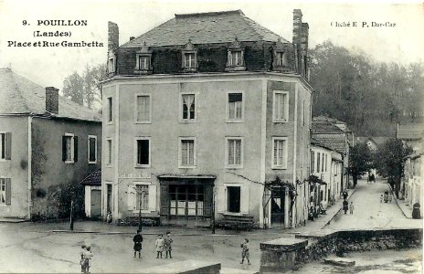 Pouillon (Landes) - Place et rue Gambetta 1