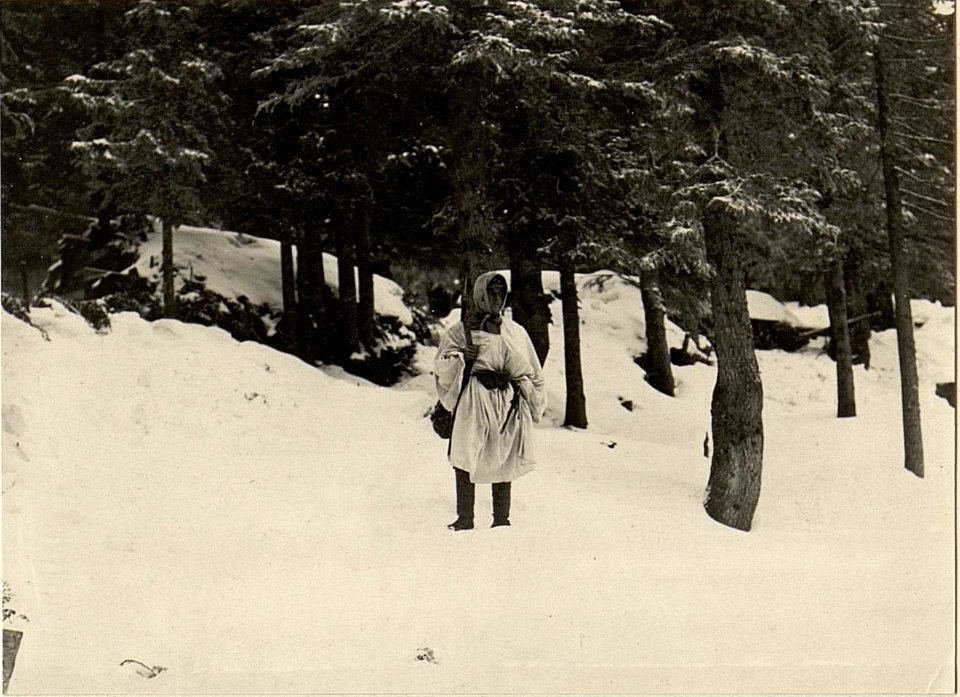 Prassniksattel + 1486. Horchposten in Schneemantel und Filzschuhen (BildID 15470883)