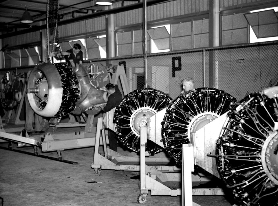 Pratt & Whitney R-1830 engines for Beaufort bombers in Australia c1943